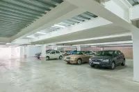 Flamingo Paradise Beach Hotel - parking