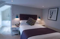 The Carpenters Arms Hotel a Temple Cloud