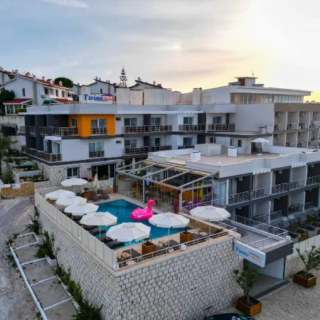 Twins Hotel Çeşme