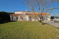 FreeSurfCamp & Hostel Hotels in Ferrel