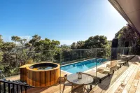 Kaitiaki Lodge - Pool & Hot Tub - Private Pools