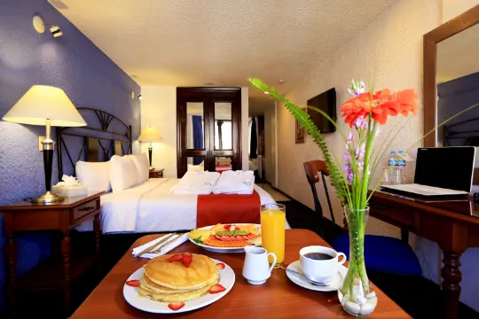 ホテル エミリー