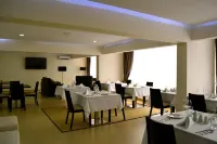 New Brookfields Hotel - breakfast