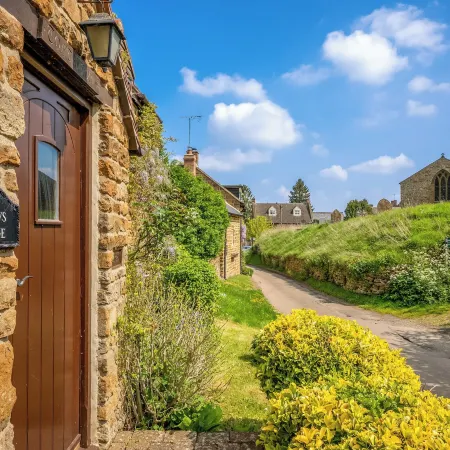 Tom Callows Gorgeous Cottage Oxfordshire