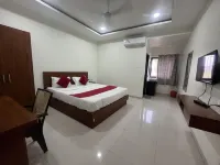 Shelke Mama's Lodging & Resorts Отели в г. Даулатабад