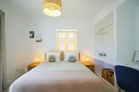 Birds of Paradise - Boutique Surf Lodge