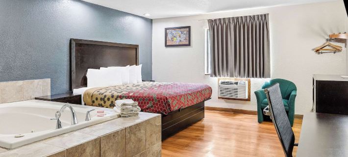 Econo Lodge Akron Copley Northwest Hotels in Summit County