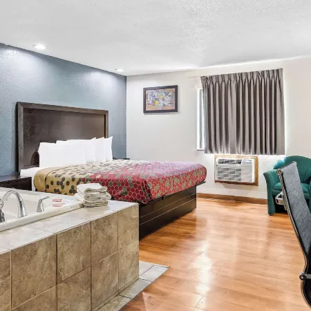 Econo Lodge Akron Copley Northwest