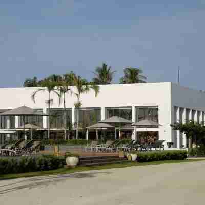 Kandaya Resort Hotel Exterior