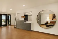 LivAway Suites Tri-Cities- Richland - parking