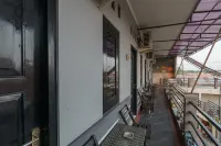 RedDoorz Syariah Near Ciledug Station