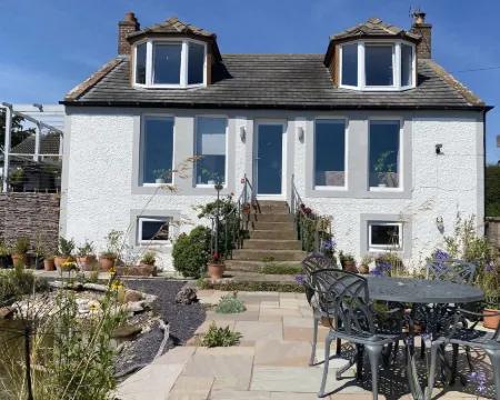 The Waterside Rooms Hotels in Annan