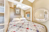 Quaint Carmel - Bungalow Close to Beach