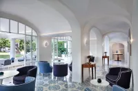 Pazziella Garden & Suites