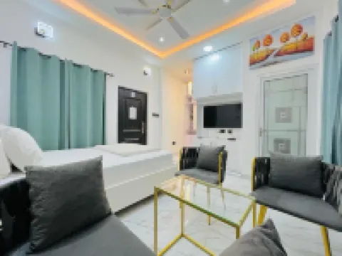 Kamara Lakeview Hotel โรงแรมใน