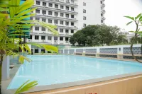 Grand Inna Medan - Pools