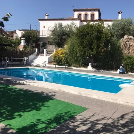 Apartamentos Turísticos - Hostal Los Alisos