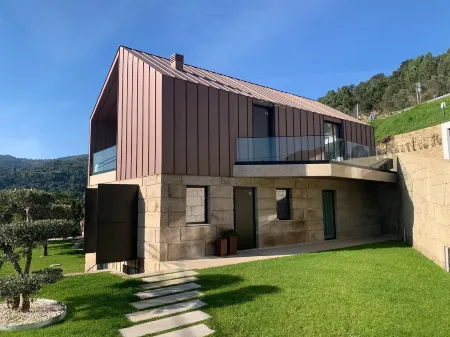 Portovella Отели в г. Анседе