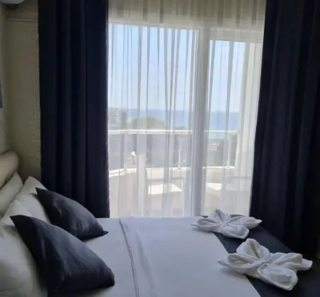 Adil Butik Otel Отели рядом с достопримечательностью «D-Marin Didim Marina»