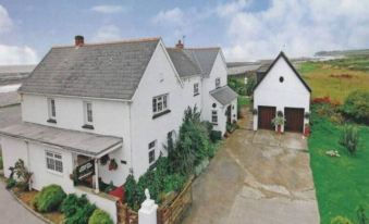 1-Bed Cottage on Coastal Pathway in South Wales