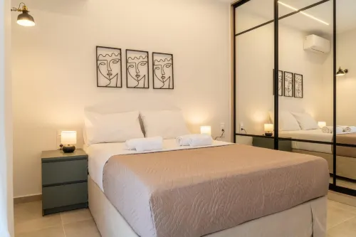 Pananos Sq House I - 3-Star