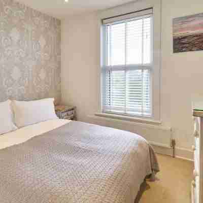 Host & Stay - Sail Away Rooms