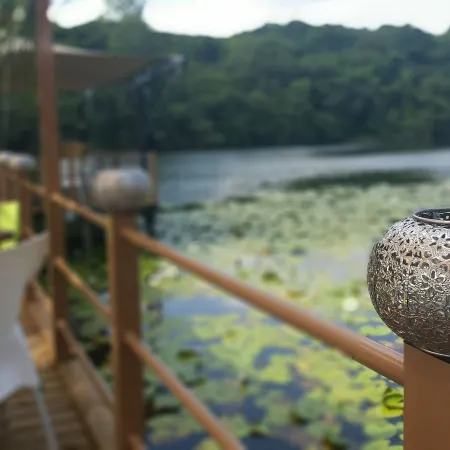 Bambuu Lakeside Lodge