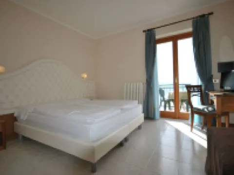 ガッロ ティニャーレのホテル