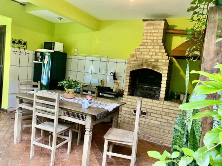 Suítes Aconchegantes Com Piscina e Praia