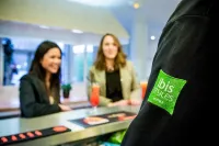 Ibis Styles le Puy-en-Velay - بار