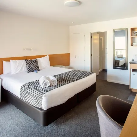Harbourside Lodge