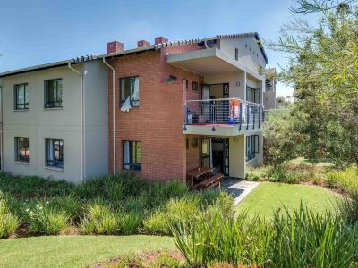 JoziStay @ Jackal Creek Apartments