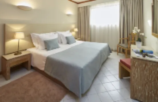 Luna Clube Oceano Hotel dekat Pantai Aveiros