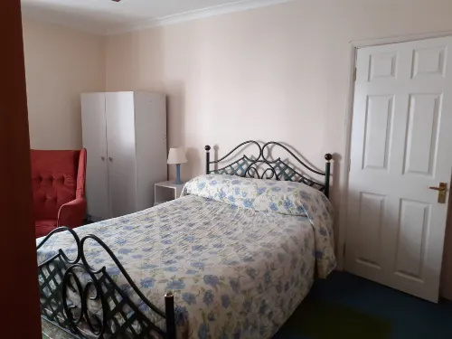 House in Historic Village - Sleeps 6 - Wifi