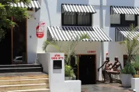 Scarlet Hotel