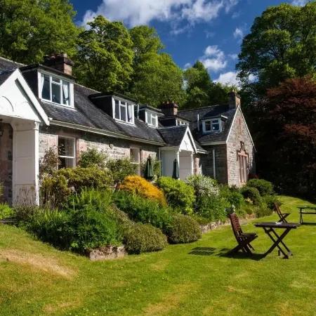 The Cnoc Hotel