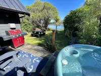 Private Oceanfront Cabin and Hot Tub! - Gww