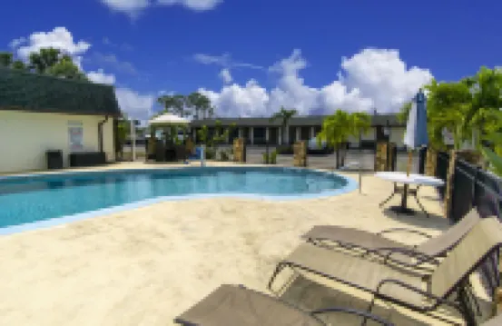 Spinnaker Inn of Naples