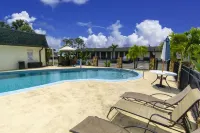 Spinnaker Inn of Naples