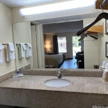 Rodeway Inn Walterboro I-95