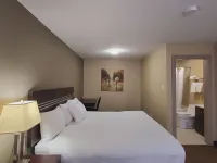 Royal Lodge Hotels in Edmonton