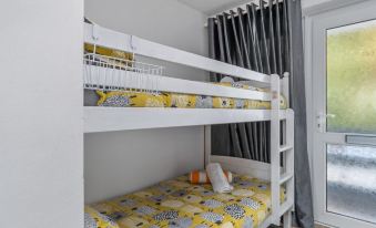 Swn Y Tonnau - Sea Front Apartment Spectacular Sea Views Parking Direct Beach Access