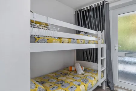 Swn Y Tonnau - Sea Front Apartment Spectacular Sea Views Parking Direct Beach Access