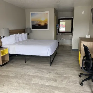 Days Inn by Wyndham Brunswick/St. Simons Area