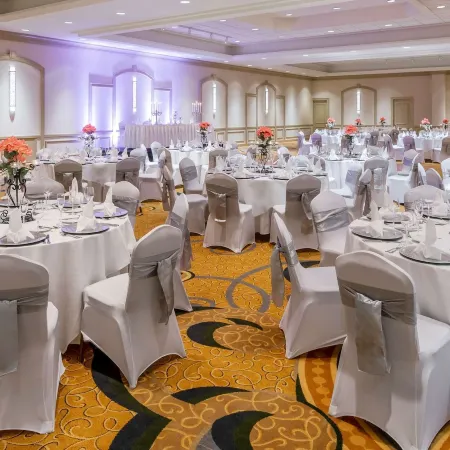 Hilton Indianapolis Hotel & Suites