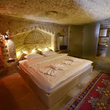 Rose Nest Cave Hotel