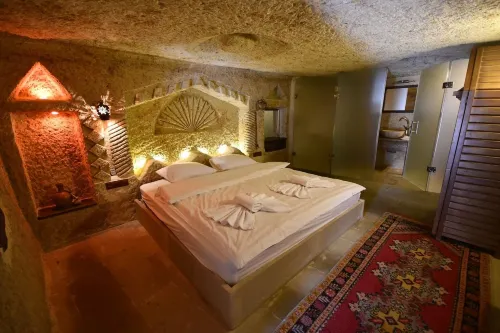 Rose Nest Cave Hotel