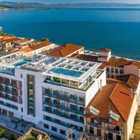 Las Hotel & Spa