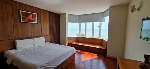 Ly KY Hotel - 2-Star