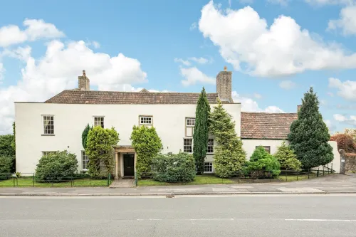 Compton House -  Holiday Villas